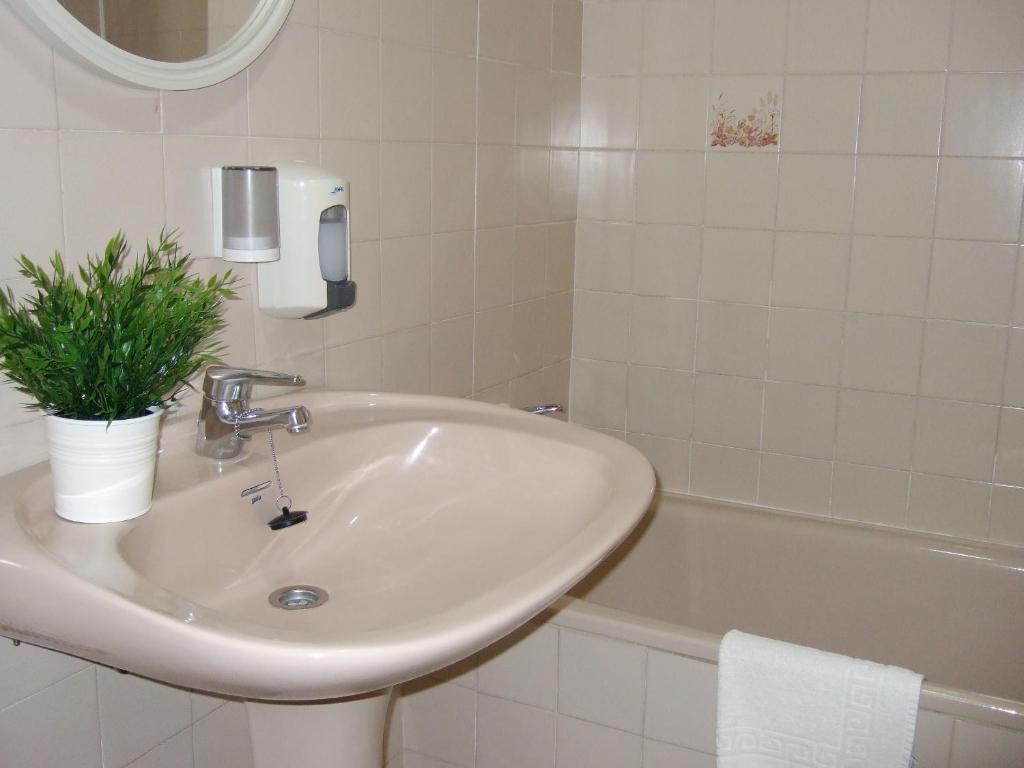 Hostal Juan De Austria II Aguadulce (Almeria) Quarto foto